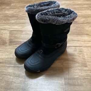 Cozy Black Faux Fur Winter Boots